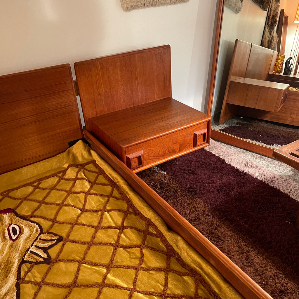  Midcentury Queen Teak Bed with Floating Nightstands