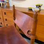 Close-up of leather backrest and wood frame on Borge Mogensen Spanish chair