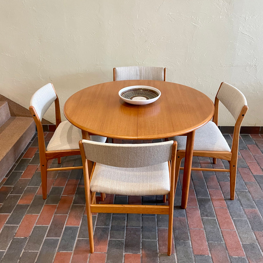 Small Vintage Teak Expanding Round Table