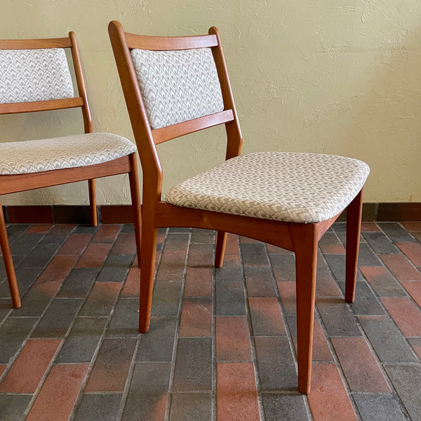 Set of Six Solid Teak Mid Century Modern Spottrup Dining Chairs | Mr. Mansfield Vintage Store 