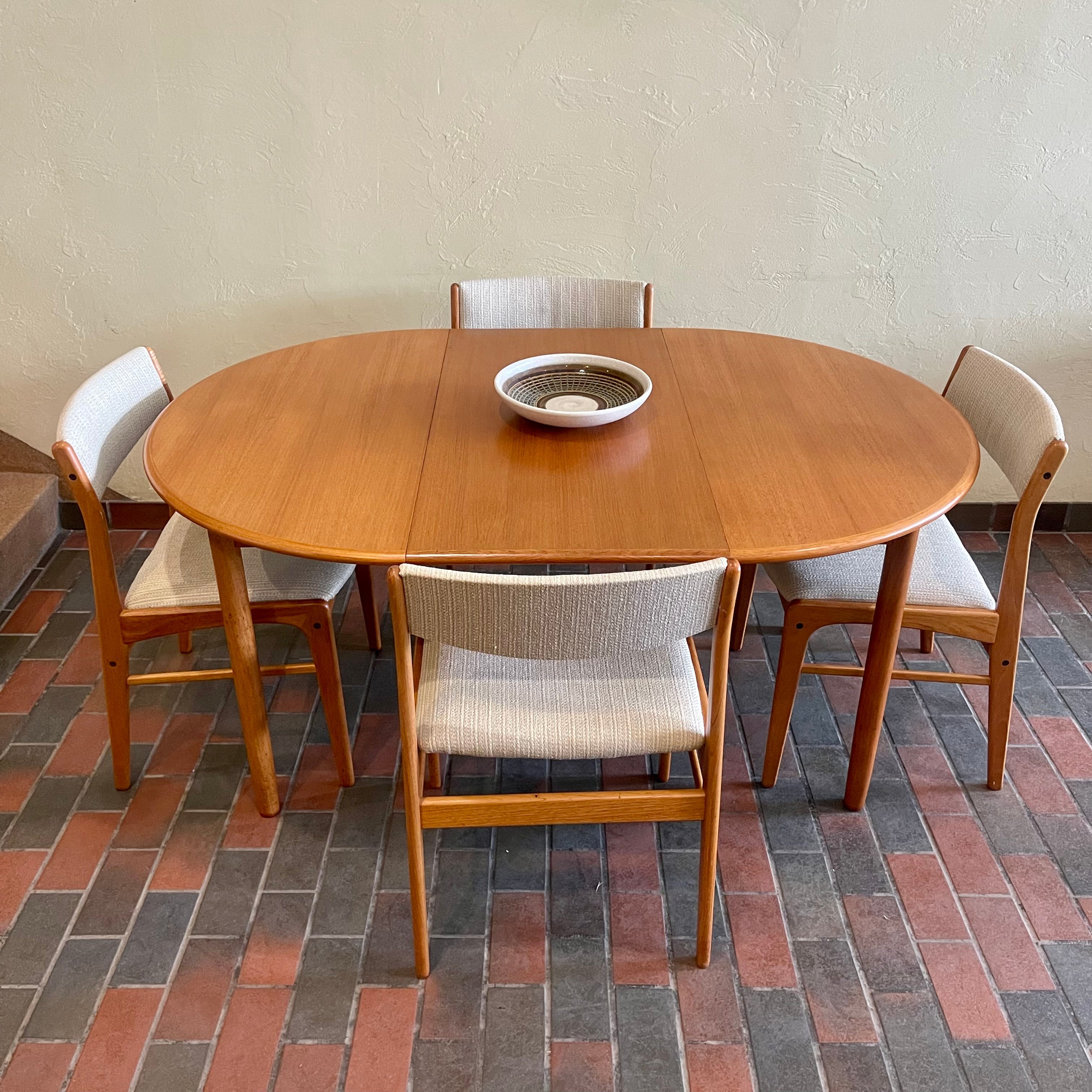 Small Vintage Teak Expanding Round Table