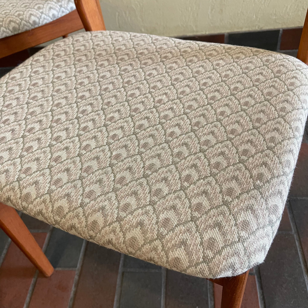 Six Solid Teak Mid Century Modern Spottrup Dining Chairs