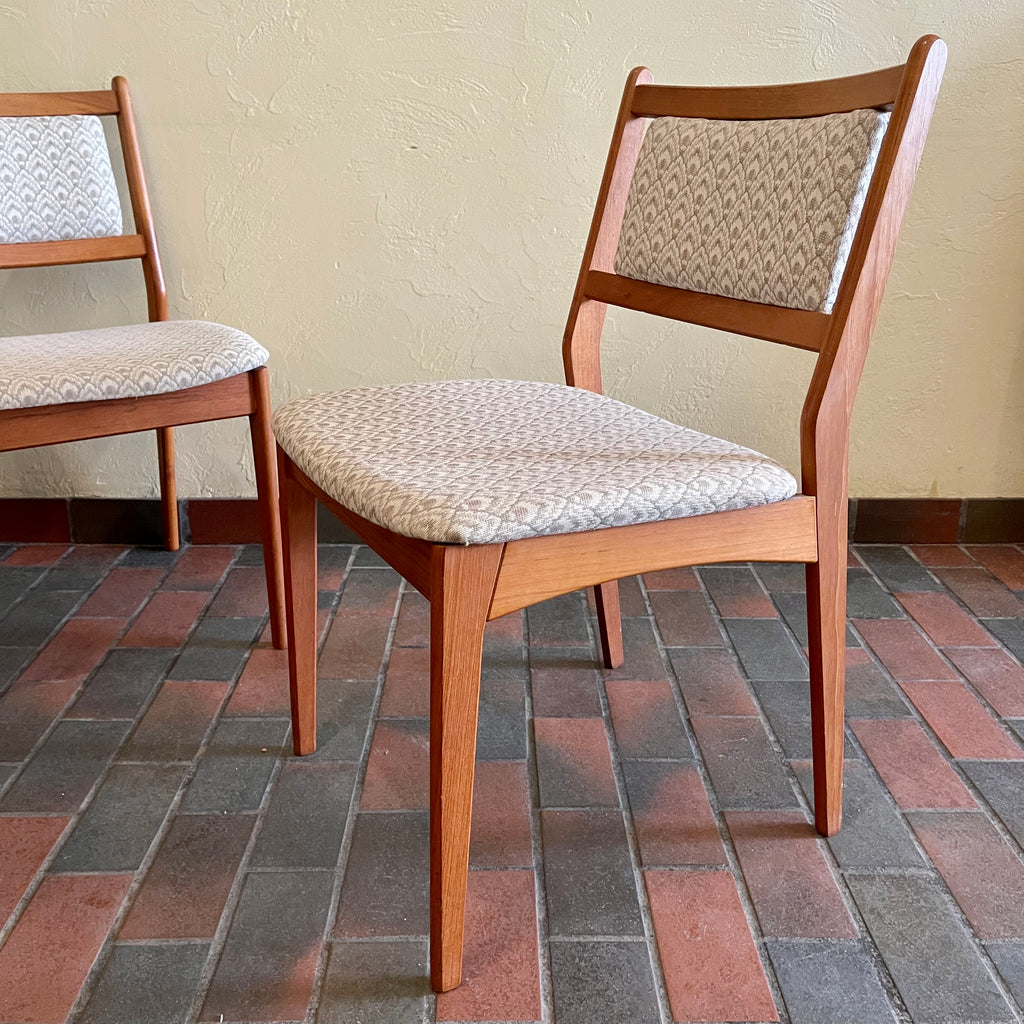 Set of Six Solid Teak Mid Century Modern Spottrup Dining Chairs | Mr. Mansfield Vintage Store 