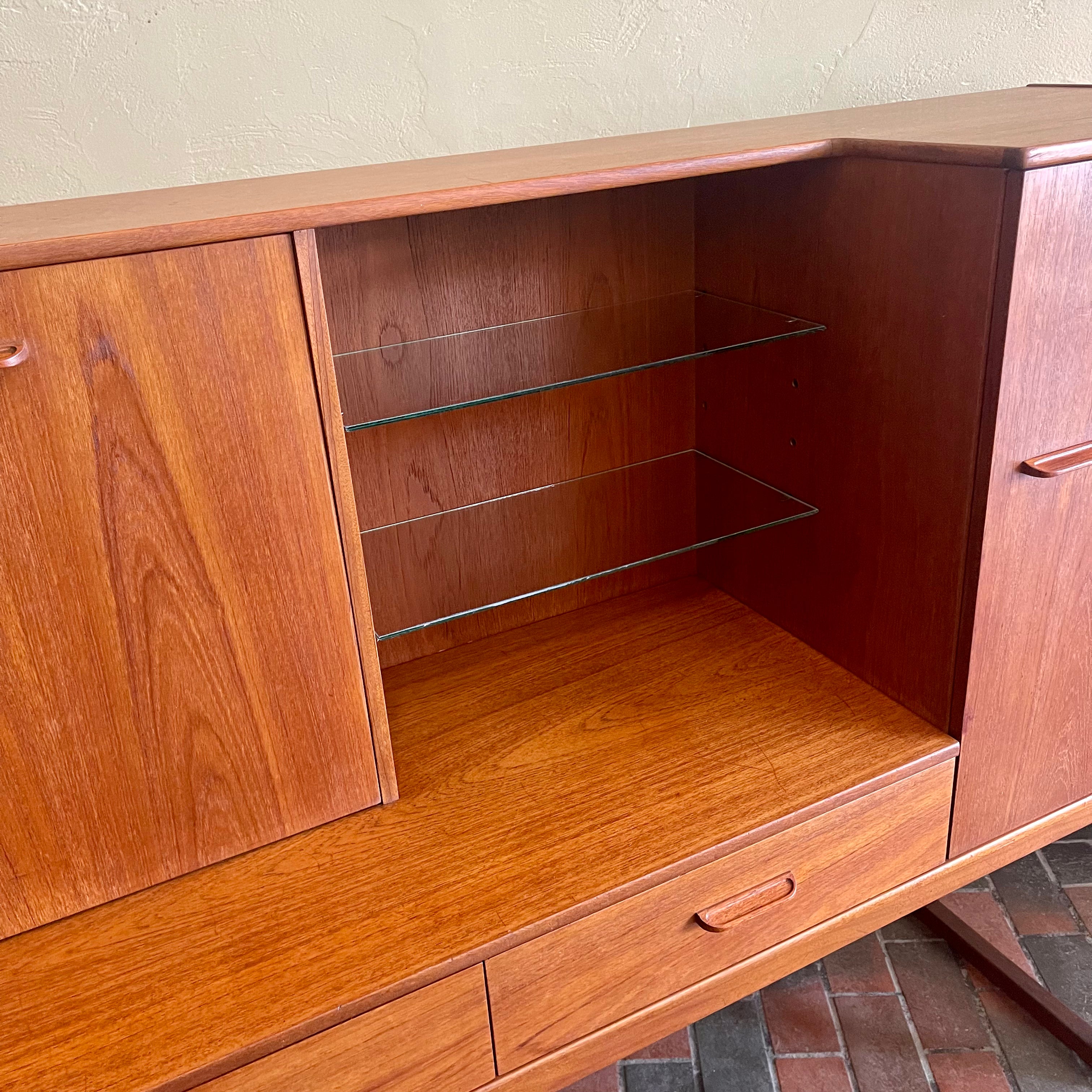 Vintage Teak Bar | Drinks Cabinet by Nathan, UK