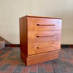 Load image into Gallery viewer, Teak Chest of 3 Drawers | Dresser Mr. Mansfield Vintage 