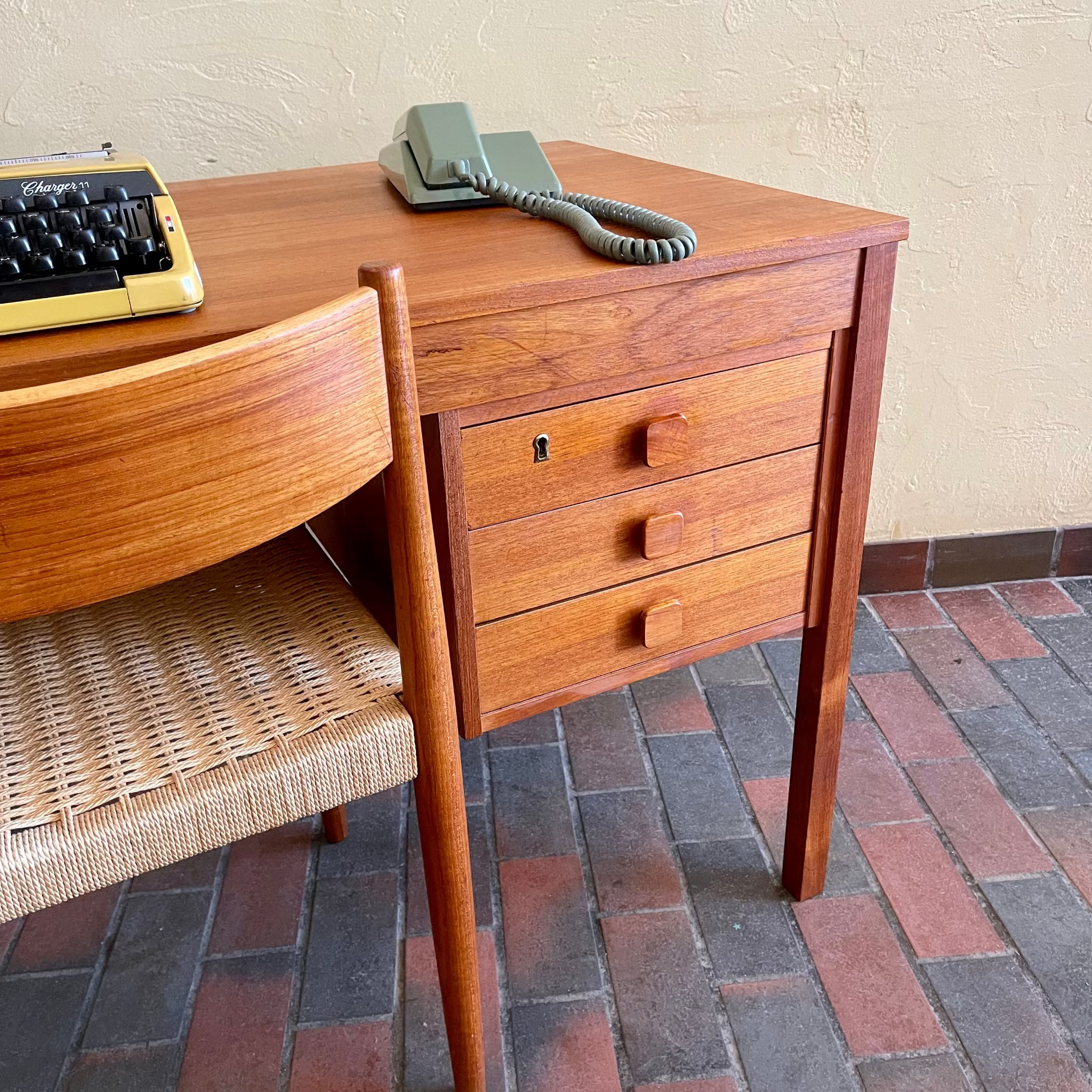 Lockable top drawer detail on Domino Møbler desk