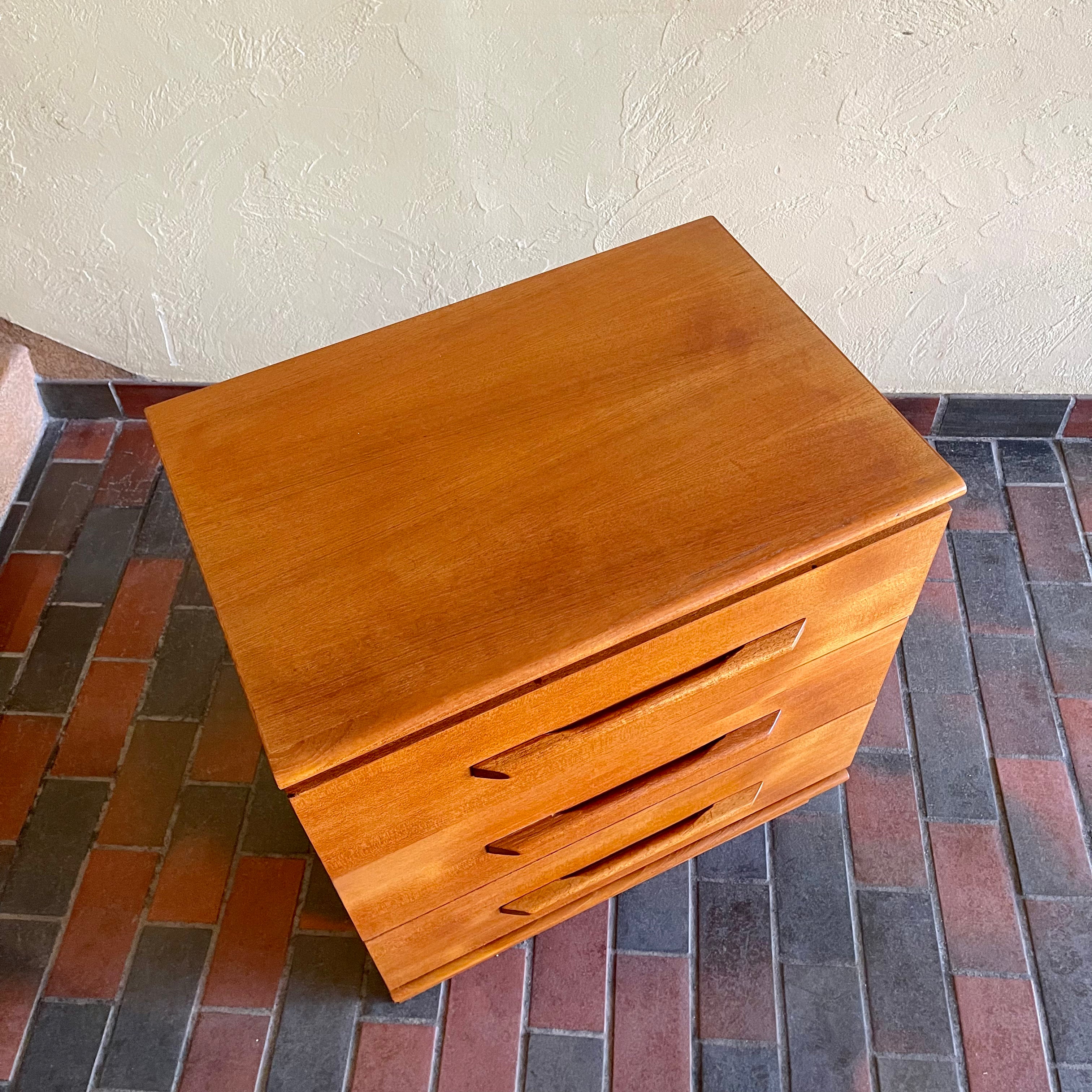 Teak Chest of 3 Drawers | Dresser Mr. Mansfield Vintage 