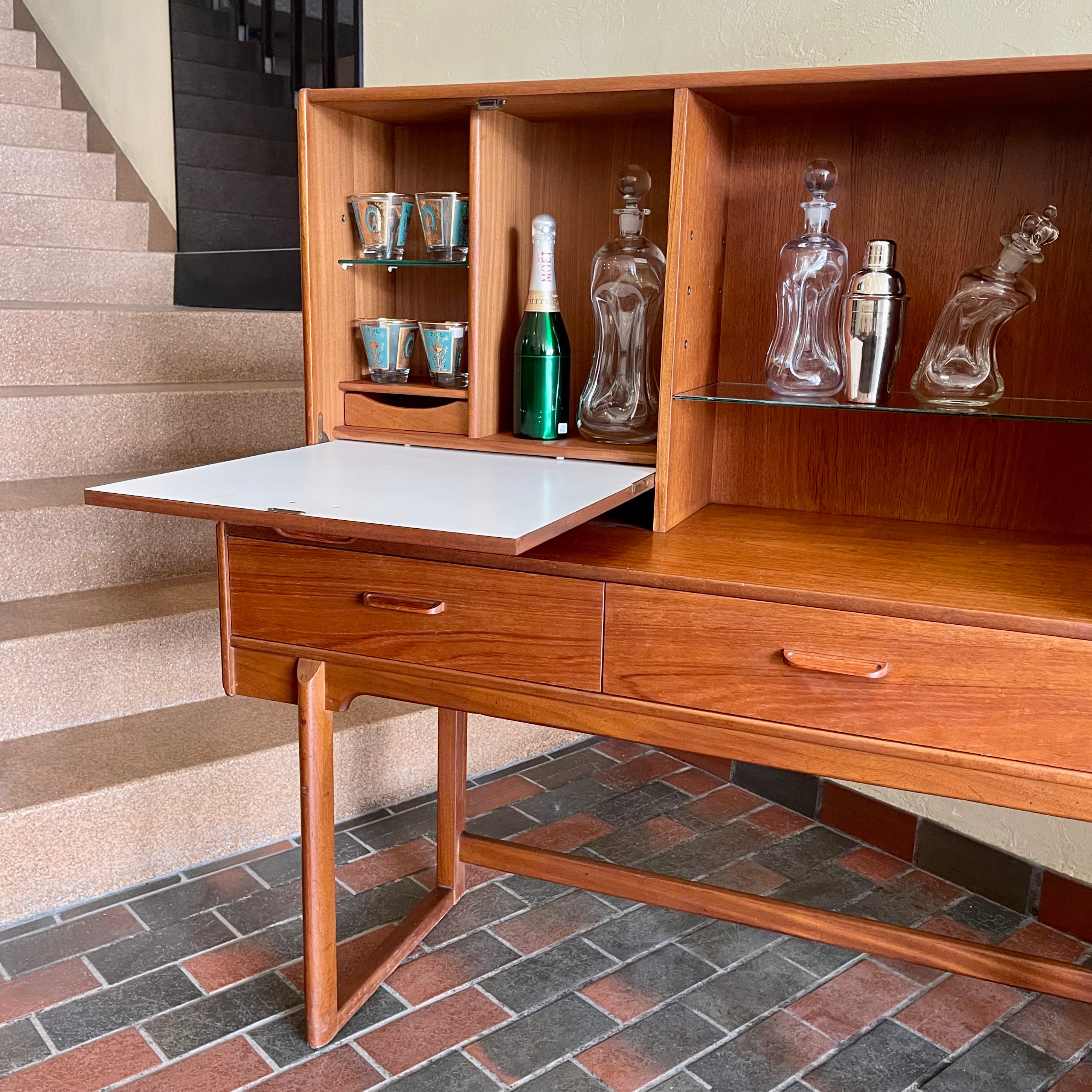 Vintage Teak Bar | Drinks Cabinet by Nathan, UK