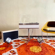 White and aluminum Space Age Hi-Fi Studio 550 Alltransistor Made in Germany “Troika Kub” speakers, base box, turntable and radio. Mr. Mansfield Vintage  