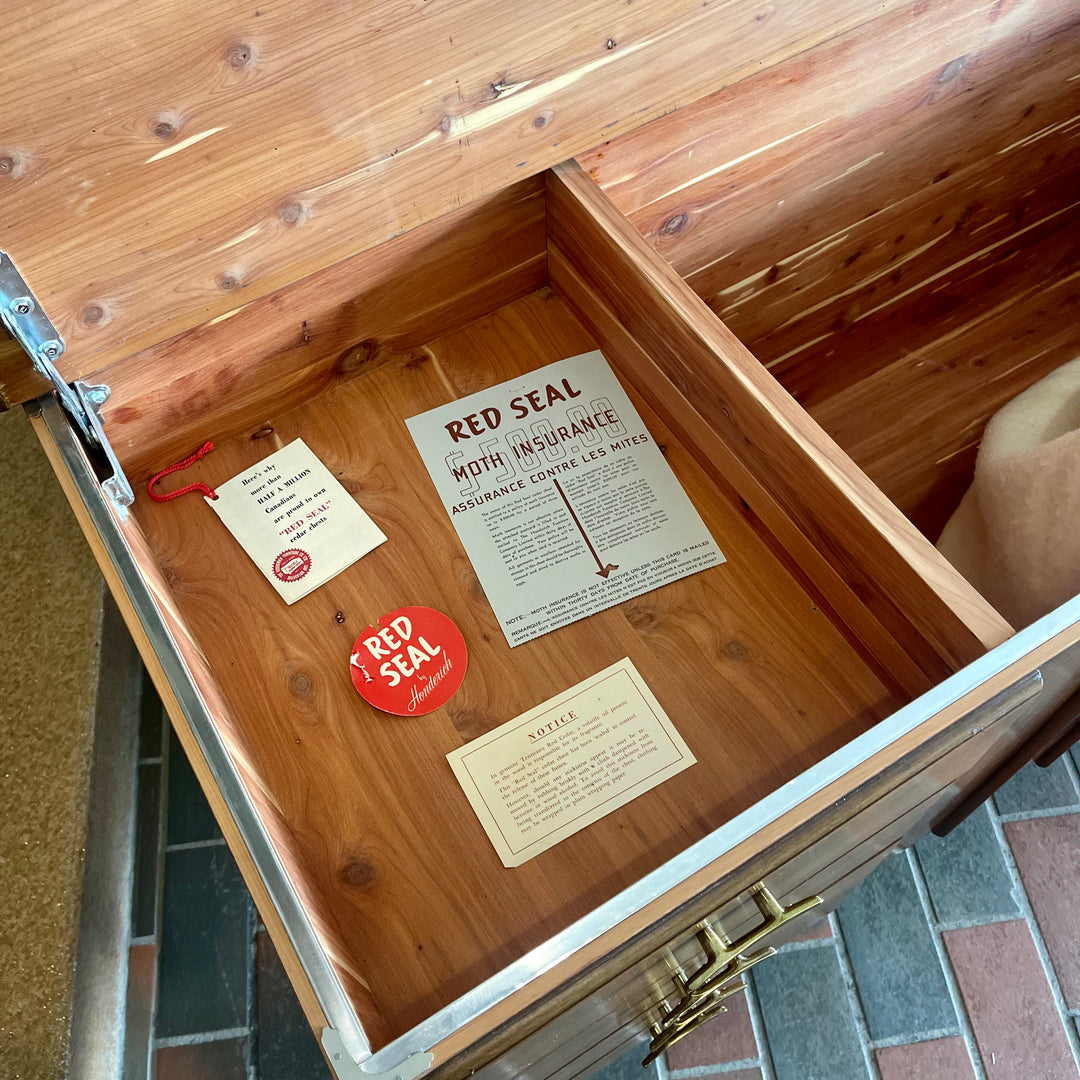 HONDERICH Red Seal Walnut and Cedar Chest Mr. Mansfield Vintage