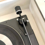 White and aluminum Space Age Hi-Fi Studio 550 Alltransistor Made in Germany “Troika Kub” speakers, base box, turntable and radio. Mr. Mansfield Vintage  