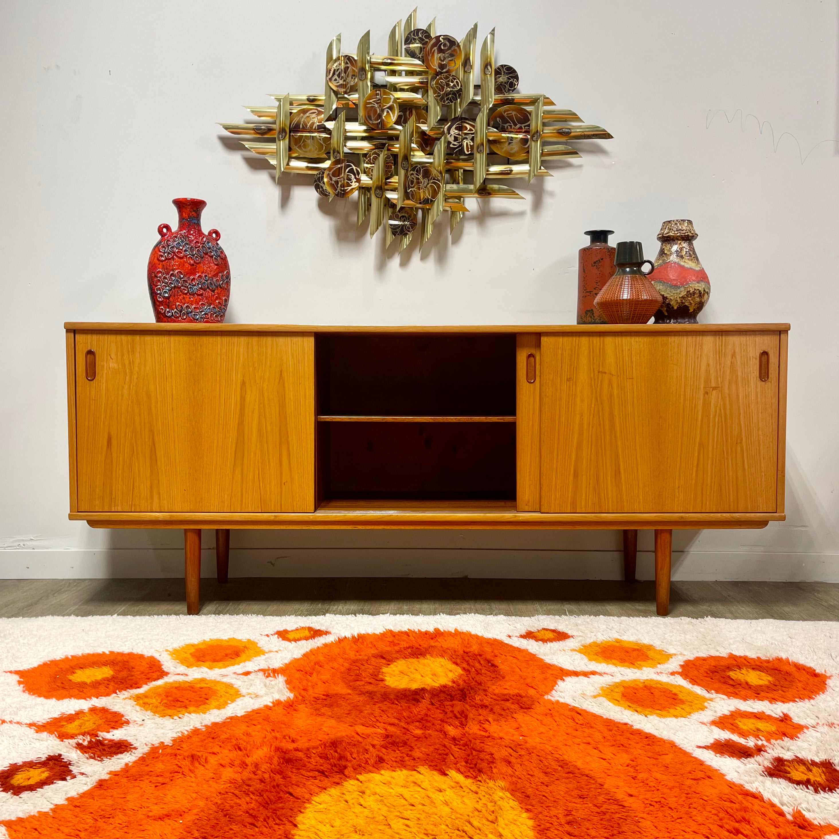 Mid-century Modern Teak Credenza/Sideboard Mr. Mansfield Vintage