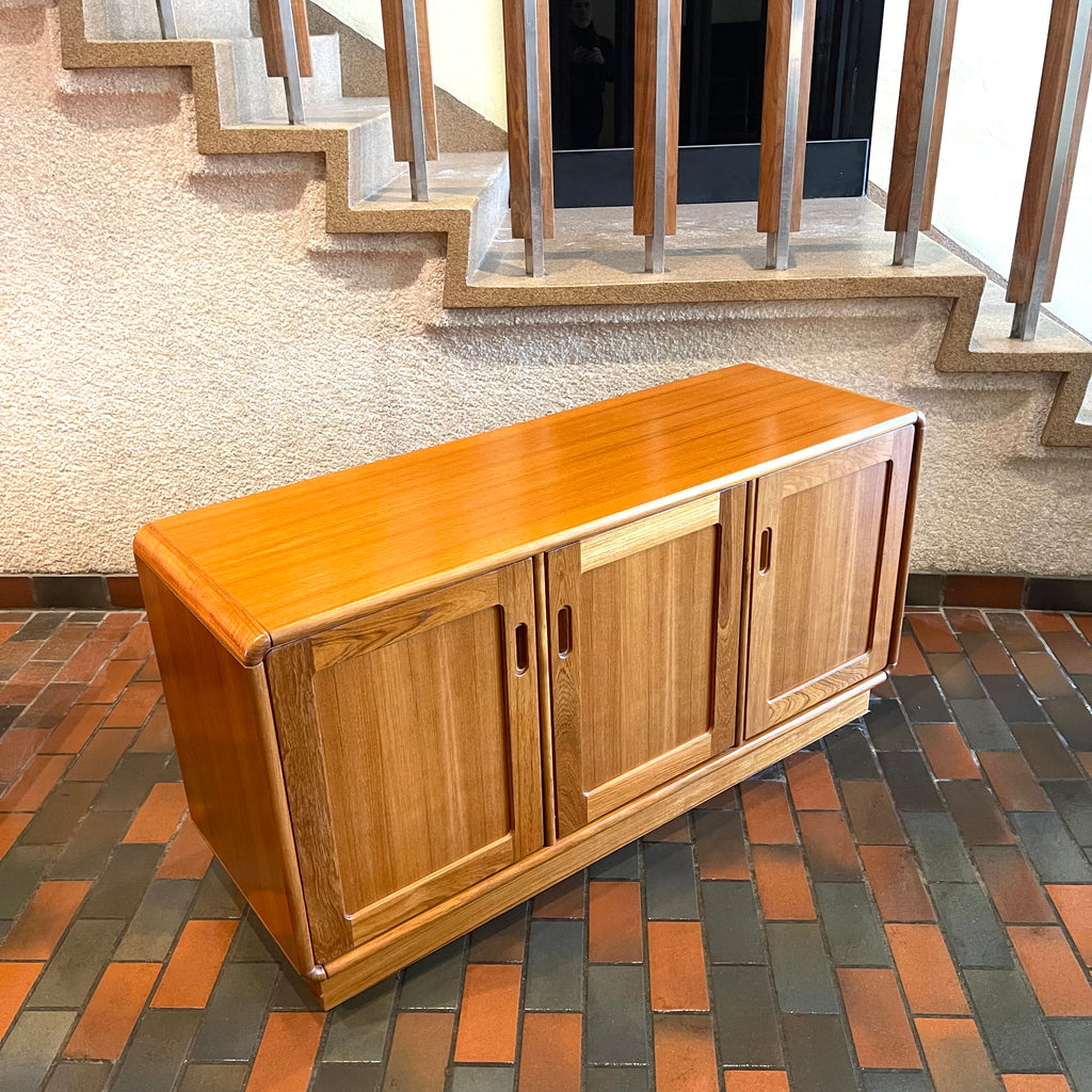 Small Teak Credenza / Entertainment Unit