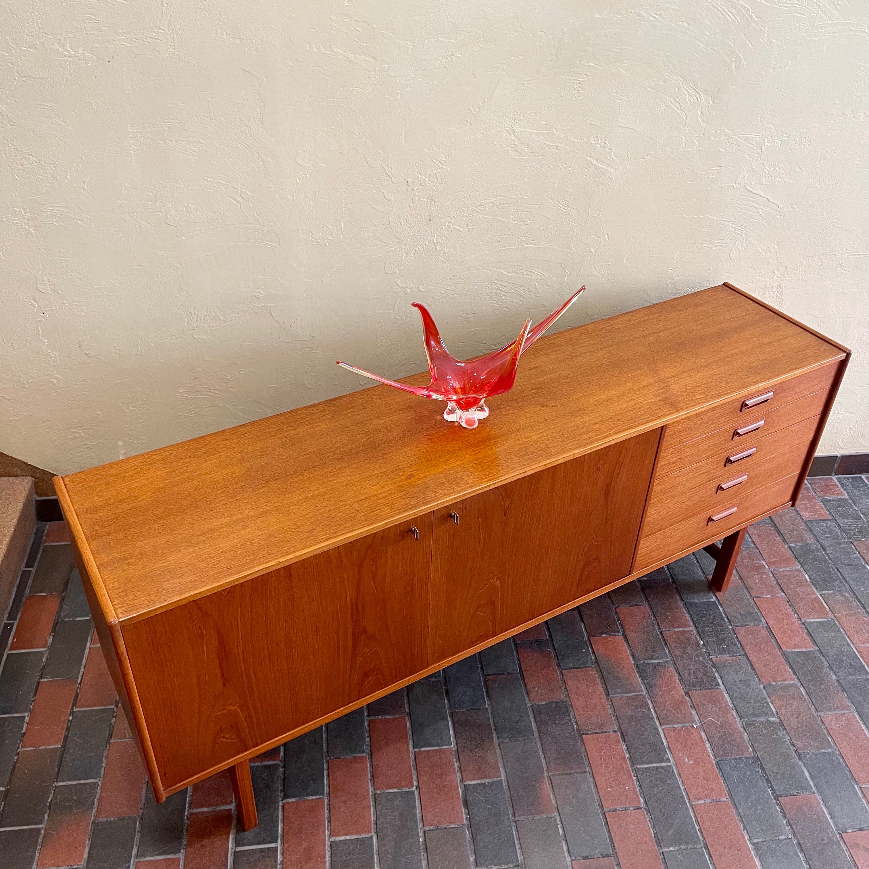 Vintage Scandinavian Teak Credenza / Sideboard Mr. Mansfield Vintage