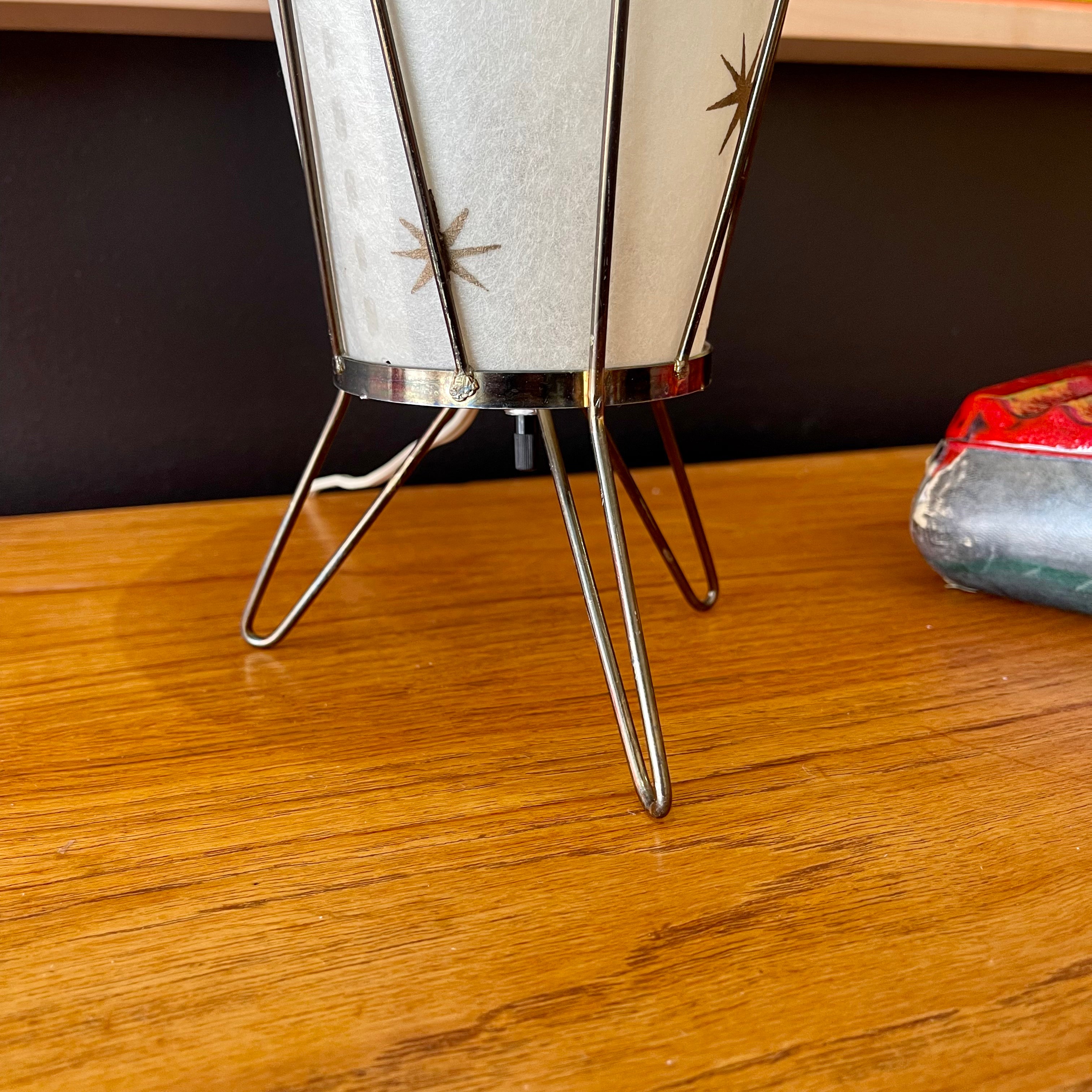 1950s Atomic  Starburst Pattern Fiberglass Table Lamp