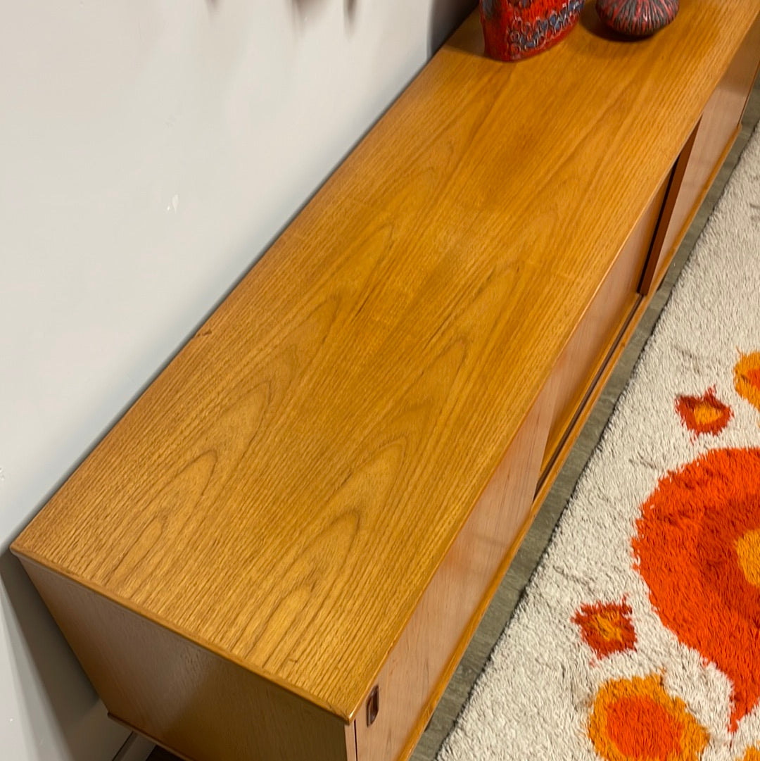 Mid-century Modern Teak Credenza/Sideboard Mr. Mansfield Vintage
