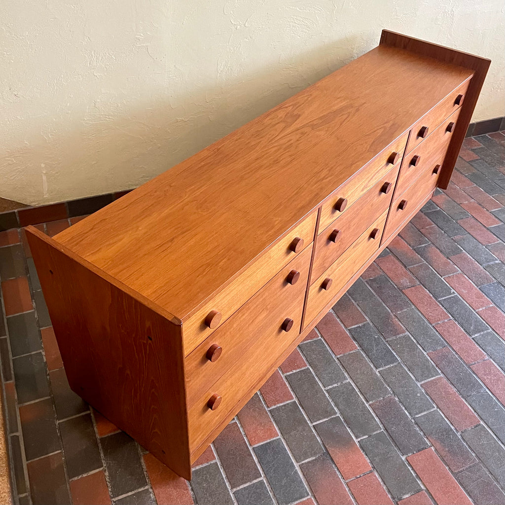 Midcentury Made in Canada Teak 9 Drawer Dresser Mansfield vintage