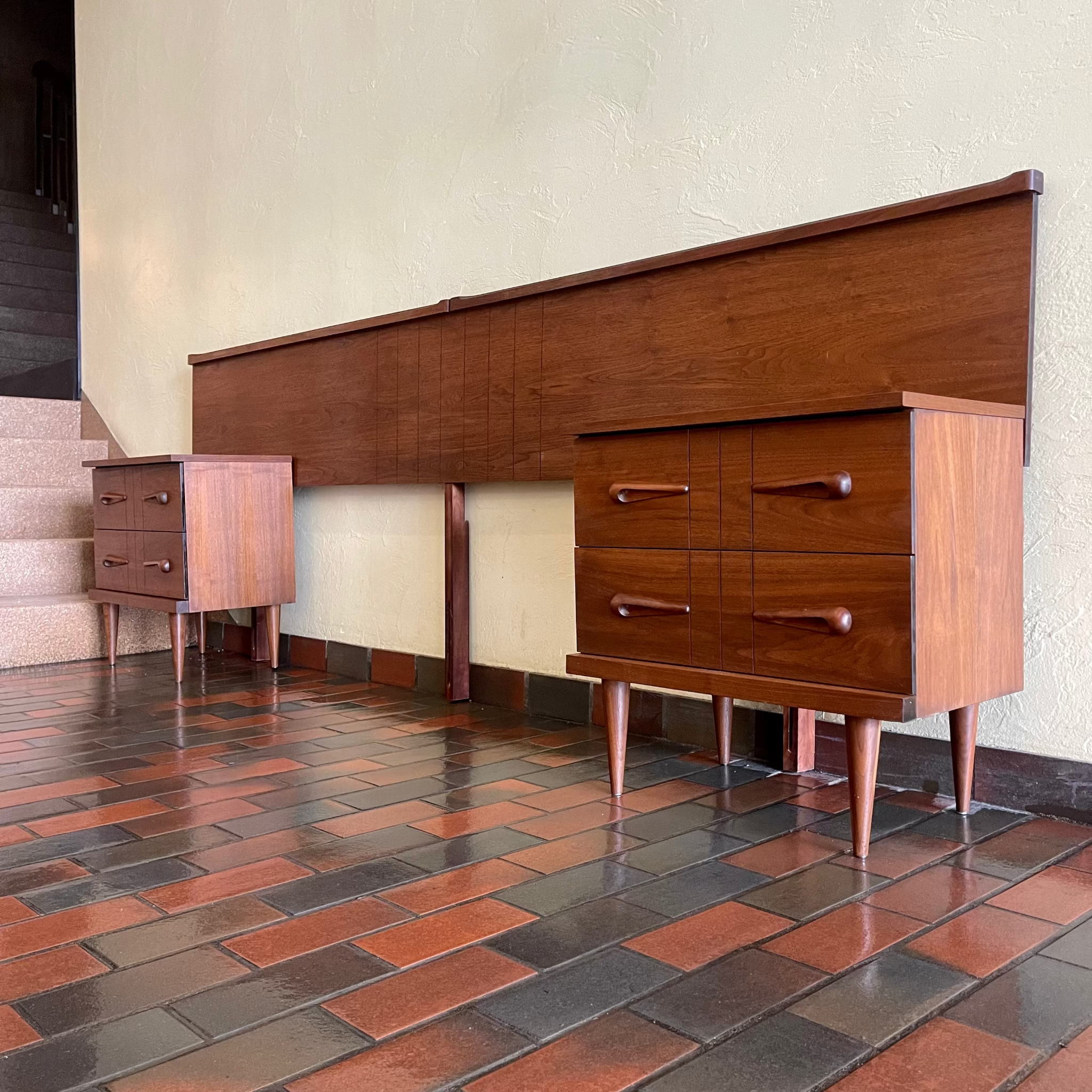 Vintage Canadian modern bedroom furniture by Viscol Victoriaville