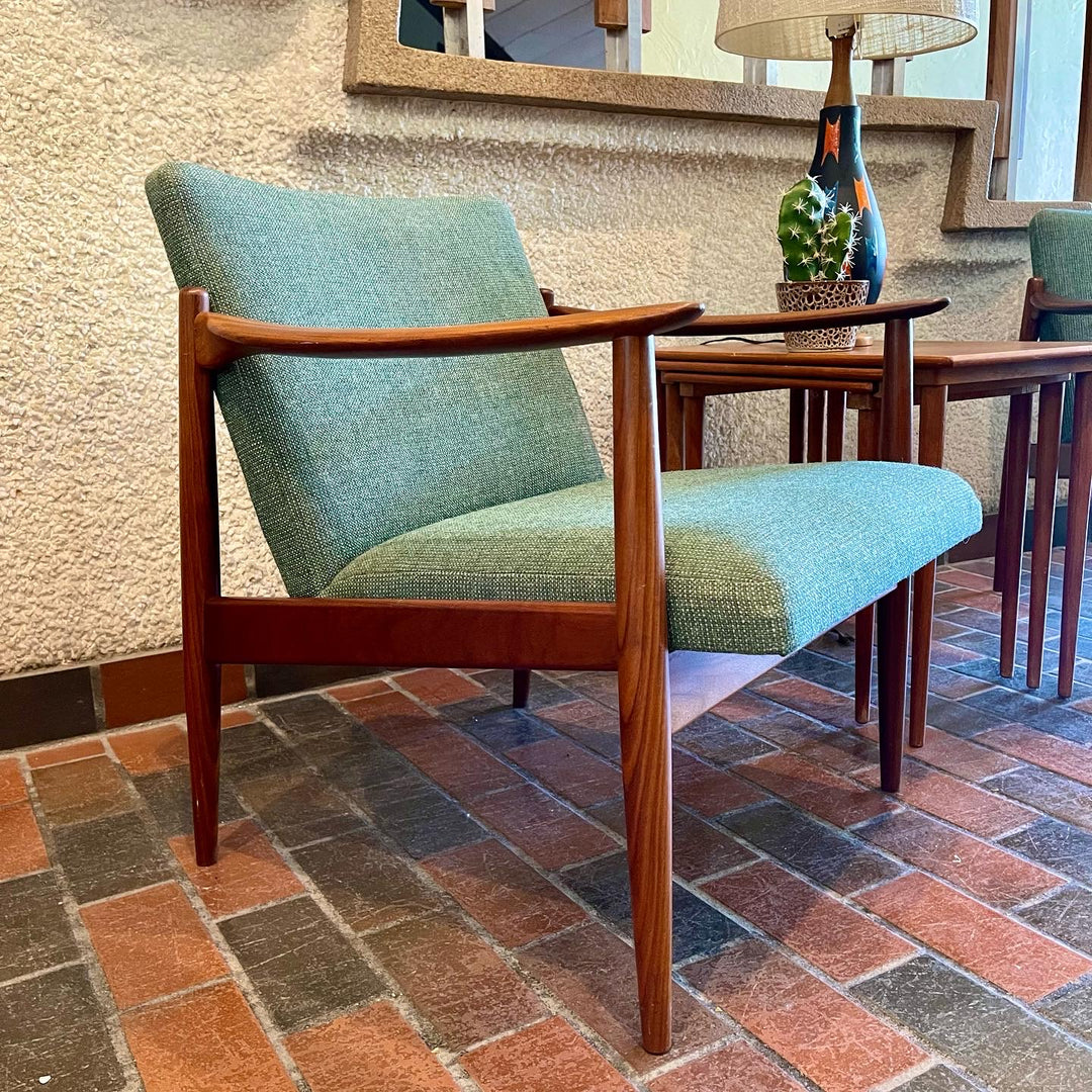 “MIO Duateak”, Sandbik Made in Norway Lounge Chairs. - Mr. Mansfield Vintage