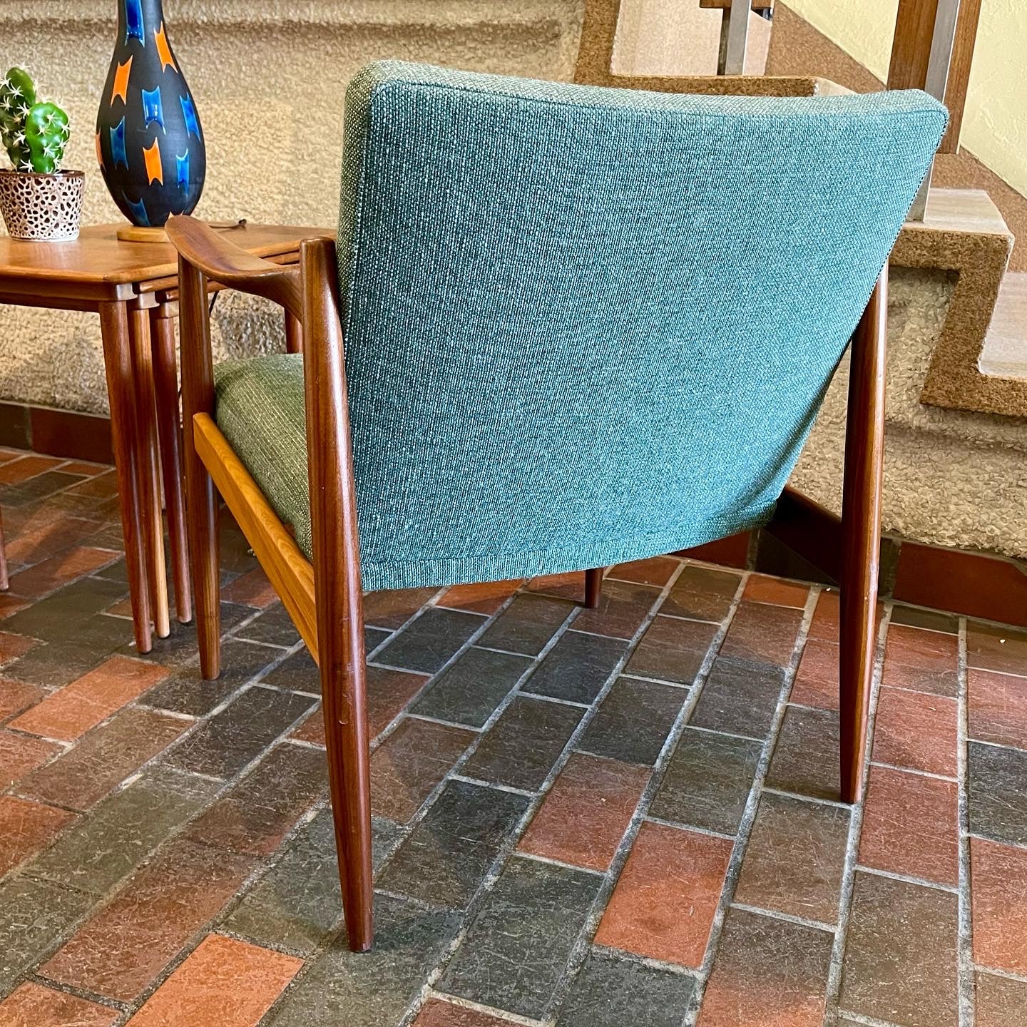 “MIO Duateak”, Sandbik Made in Norway Lounge Chairs. - Mr. Mansfield Vintage