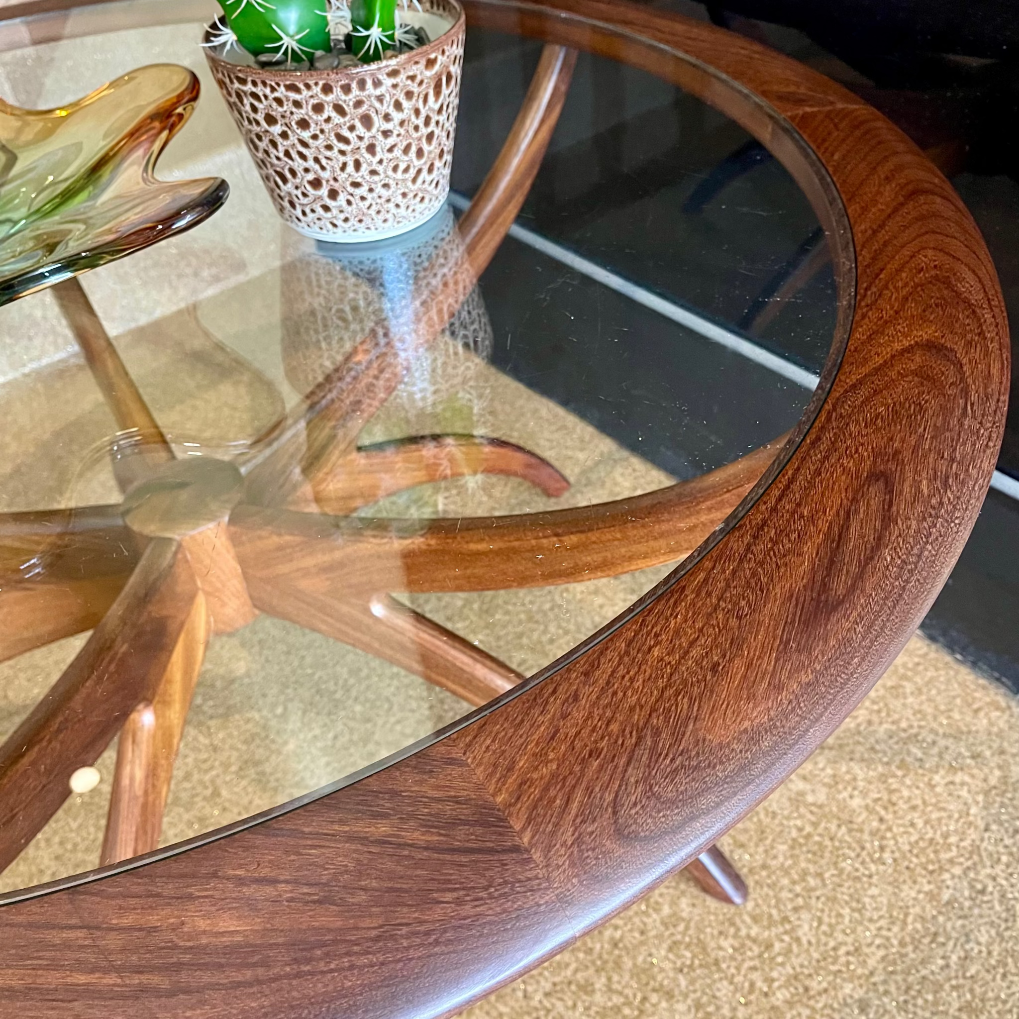 Lift-out glass edge detail on G-Plan coffee table