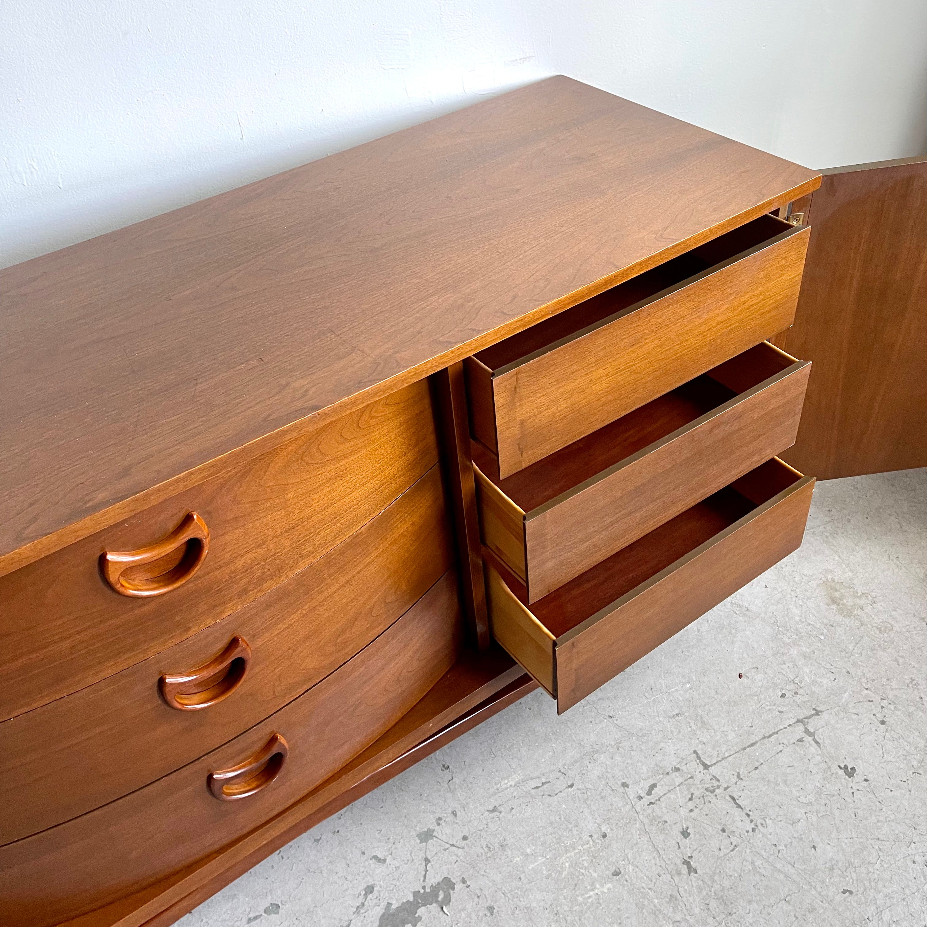 Vintage Walnut VISCOL 9 Drawer Dresser/Credenza