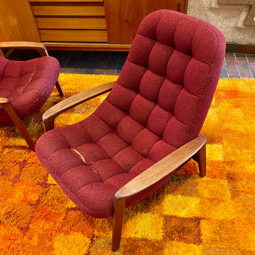 Original upholstery wear on R. Huber scoop lounge chair