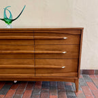 Walnut KROEHLER 9 Drawer Dresser