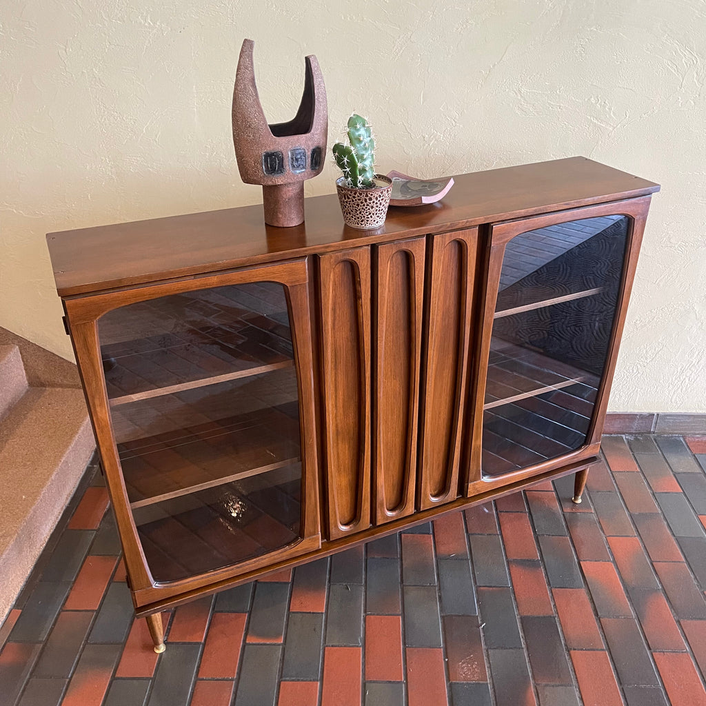 Vintage Vic Art Cabinet Hutch - Mr. Mansfield Vintage