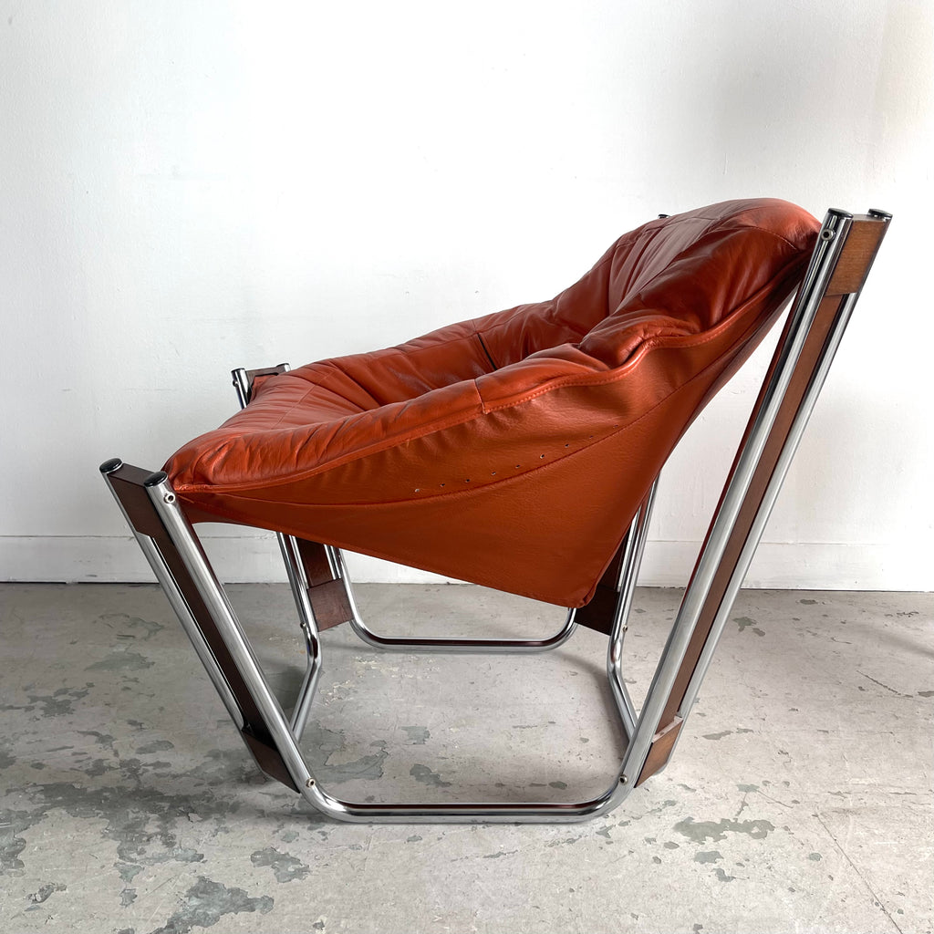"Sonic" lounge chair by Odd Knutsen for Hjellegjerde, Norway. 