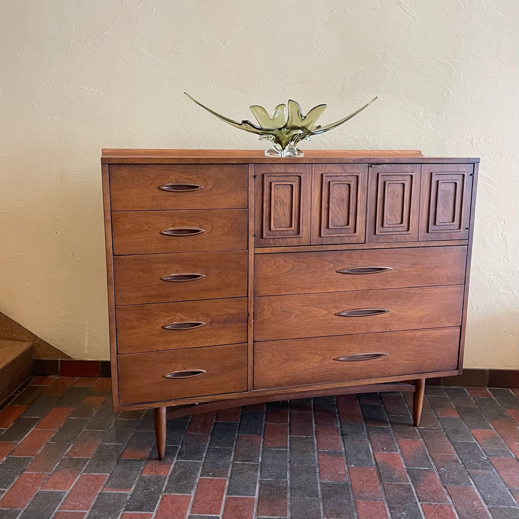 Vintage Broyhill Sculptra Magna Dresser