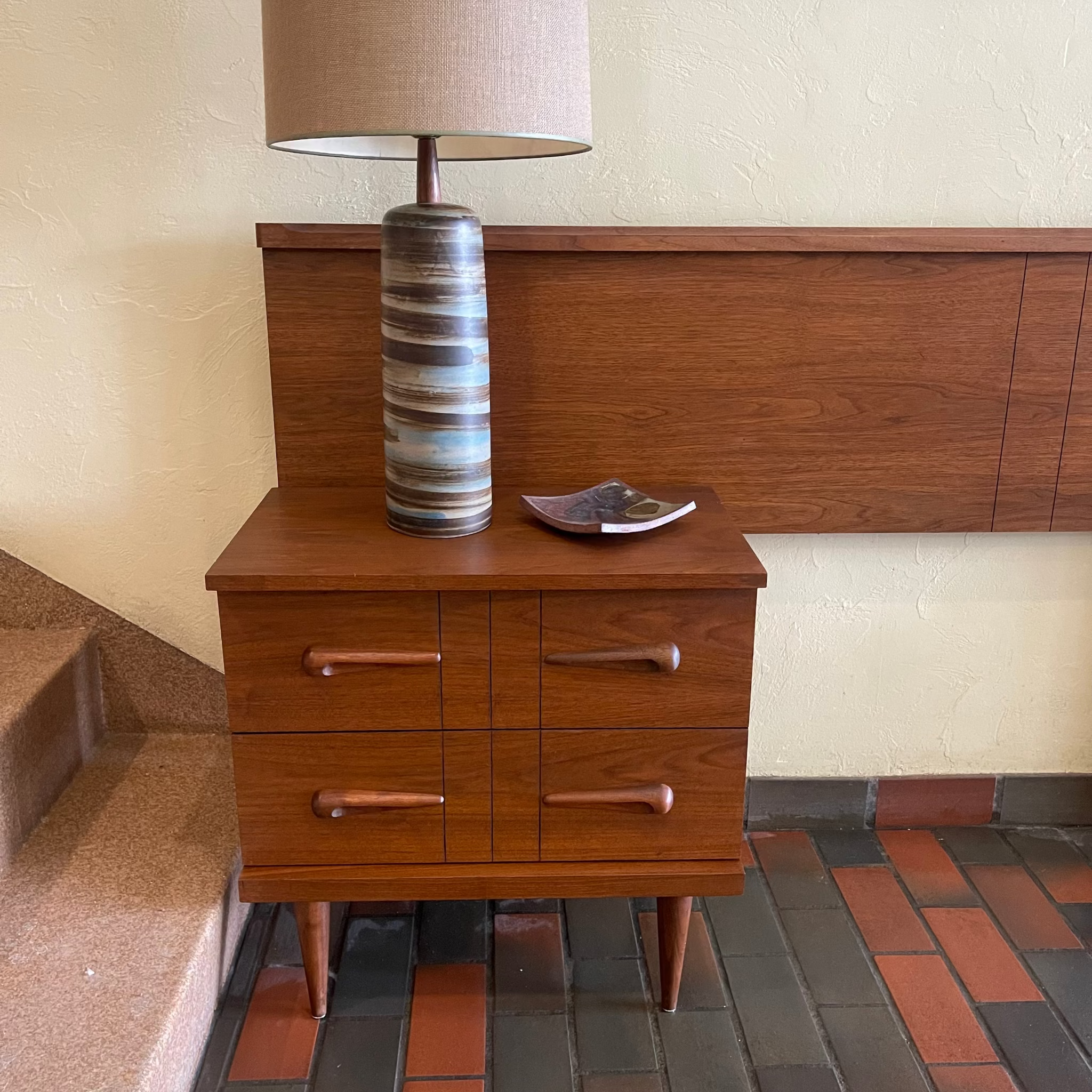 Viscol Victoriaville bedside table with distinctive handles 