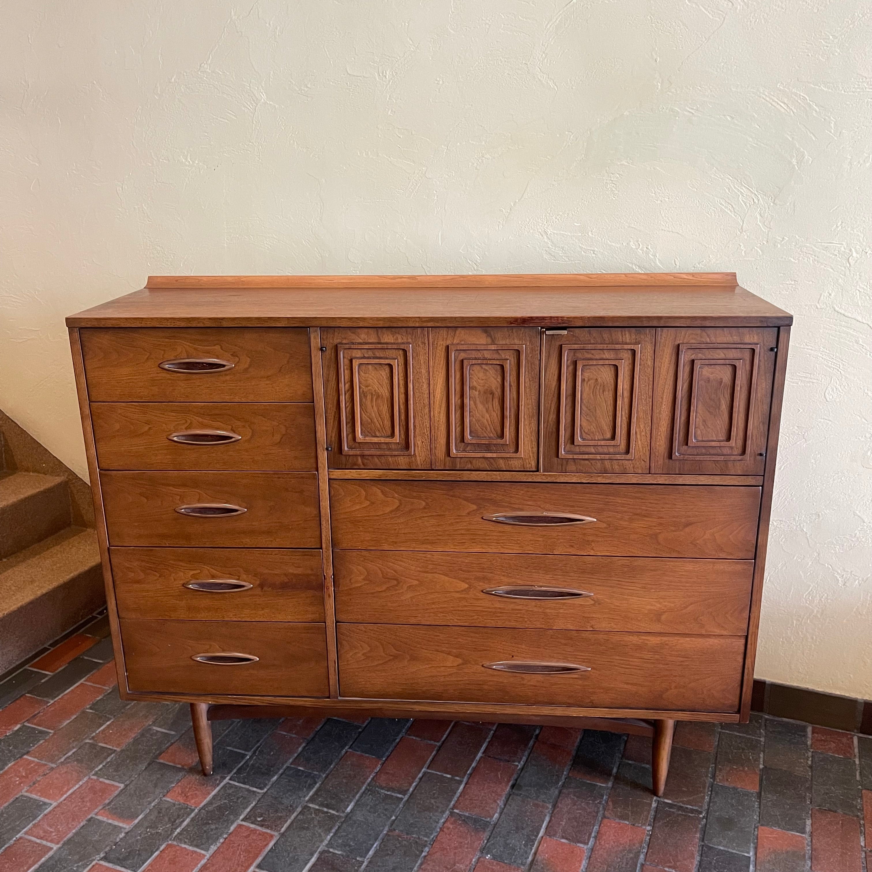 Vintage Broyhill Sculptra Magna Dresser