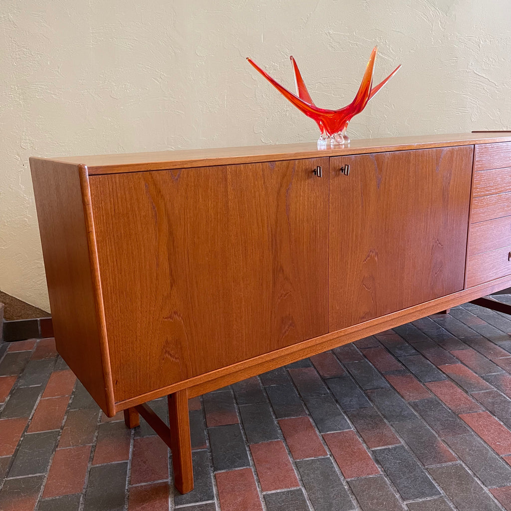 Vintage Scandinavian Teak Credenza / Sideboard Mr. Mansfield Vintage