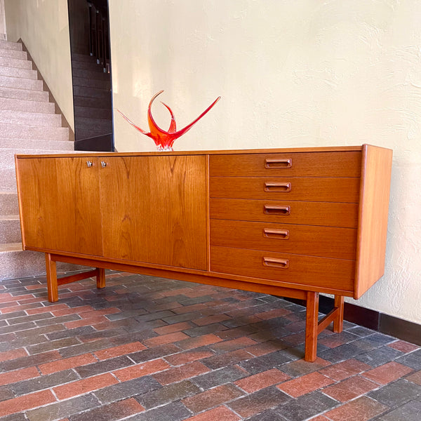 Vintage Scandinavian Teak Credenza / Sideboard Mr. Mansfield Vintage
