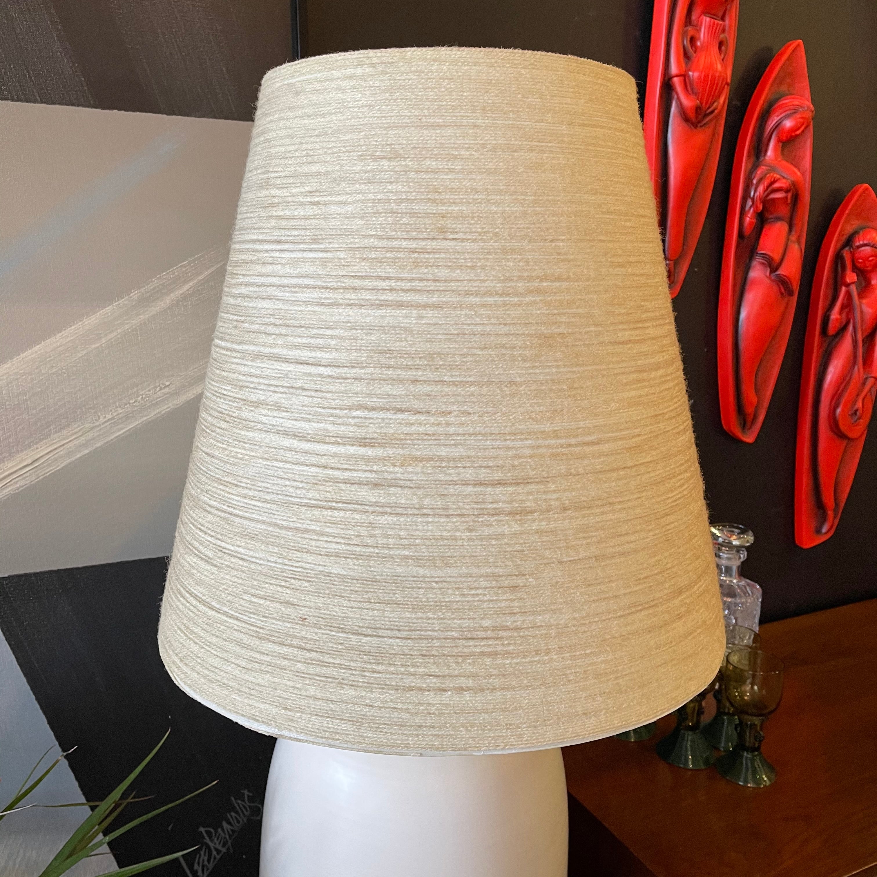 Vintage White LOTTE Lamp