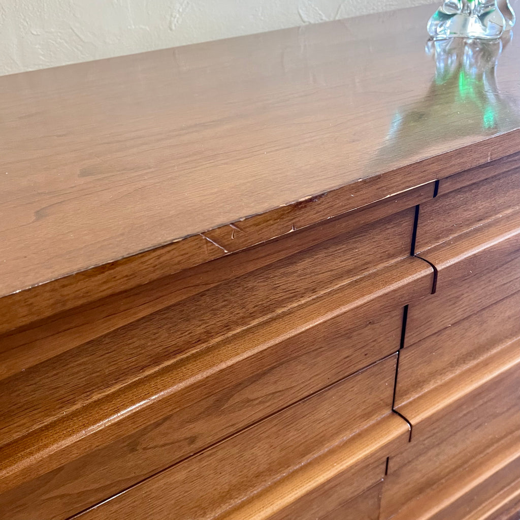 Walnut KROEHLER 9 Drawer Dresser